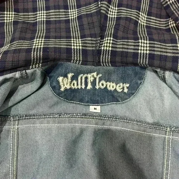 Wallflower authentic denim Jean jacket with blue and white checkered hoodie - Picture 4 of 4
